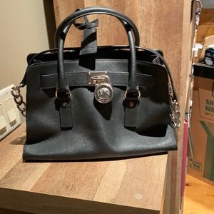 Michael Kors   Medium Black